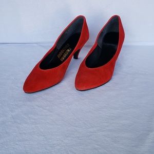 Mootsies Tootsies Red Suede heels size 7.5